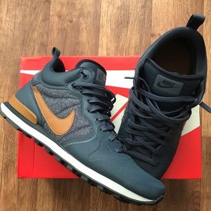 Nike Internationalist Mid